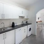 Daire Lava Teneguia, 5 Guests In 2 Bedrooms