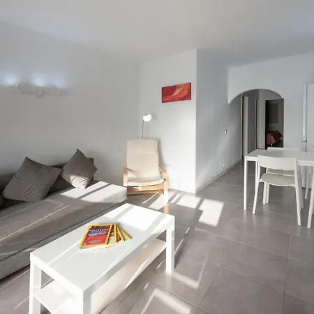 Lava Teneguia, 5 Guests In 2 Bedrooms Апартаменты *