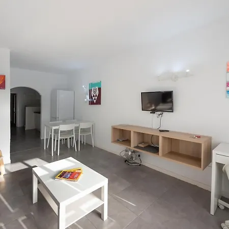 아파트 Lava Teneguia, 5 Guests In 2 Bedrooms