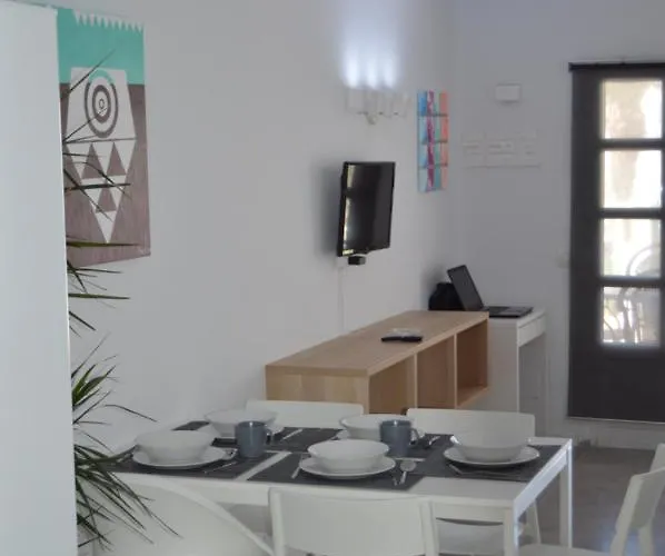 Lava Teneguia, 5 Guests In 2 Bedrooms *