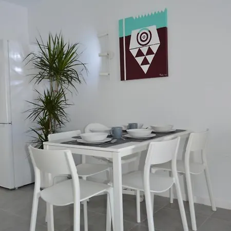 Lava Teneguia, 5 Guests In 2 Bedrooms Appartement Puerto del Carmen (Lanzarote)